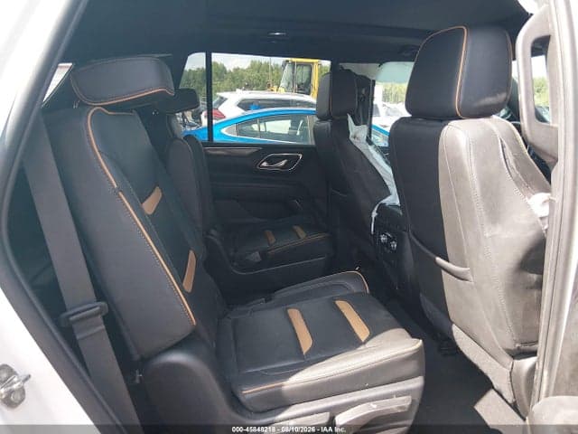 2023 GMC YUKON 4WD AT4 8