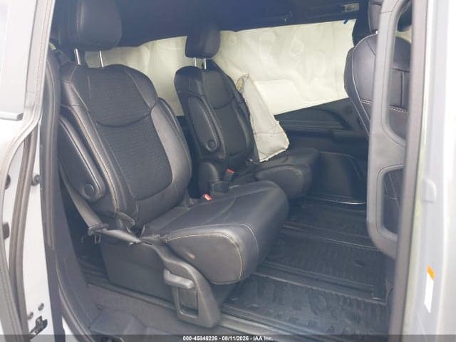 2025 TOYOTA SIENNA WOODLAND EDITION 8