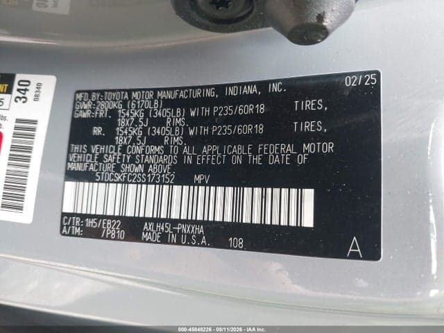 2025 TOYOTA SIENNA WOODLAND EDITION 9