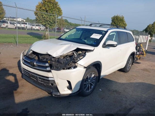 2017 TOYOTA HIGHLANDER XLE 2