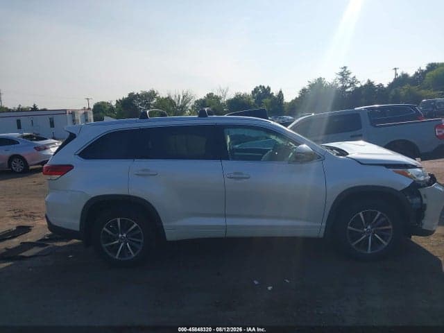 2017 TOYOTA HIGHLANDER XLE 13