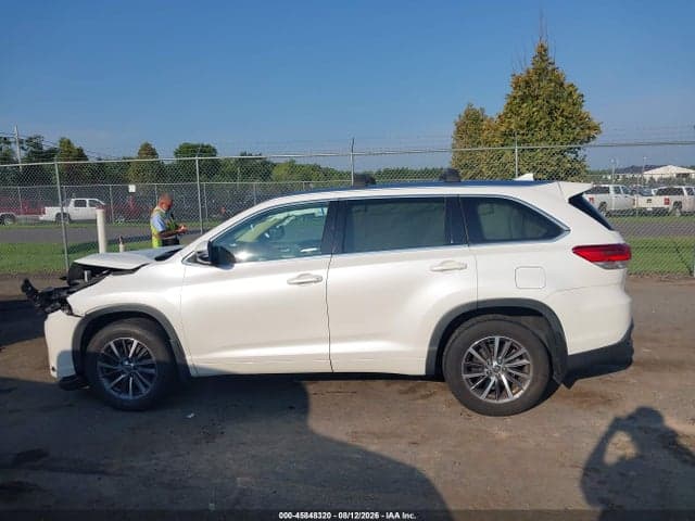 2017 TOYOTA HIGHLANDER XLE 14