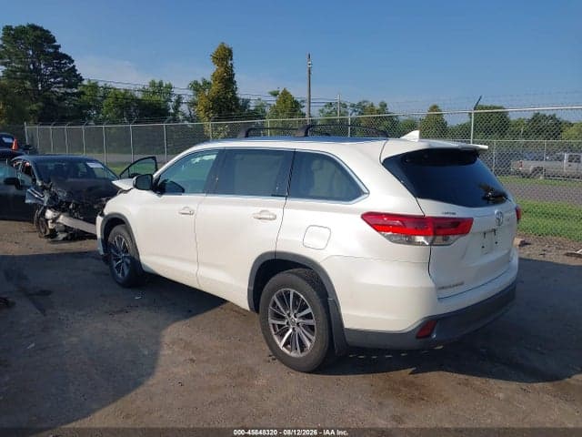 2017 TOYOTA HIGHLANDER XLE 3