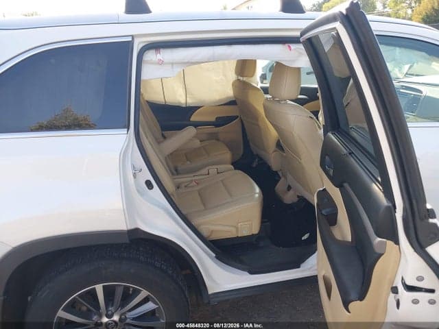 2017 TOYOTA HIGHLANDER XLE 8