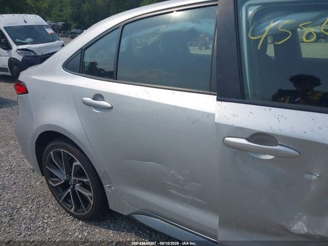2022 TOYOTA COROLLA SE 17