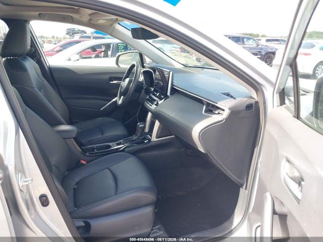 2024 TOYOTA COROLLA CROSS XLE 5