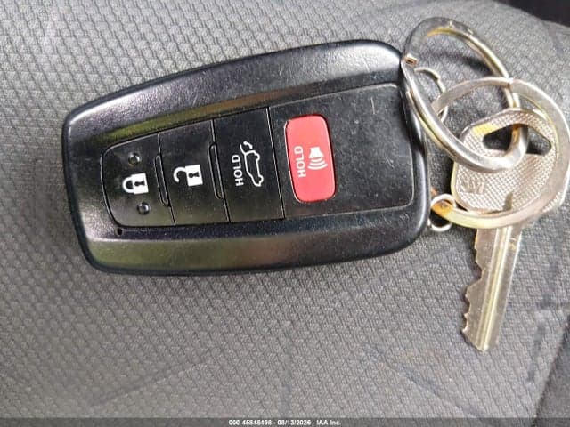 2021 TOYOTA RAV4 XLE 11