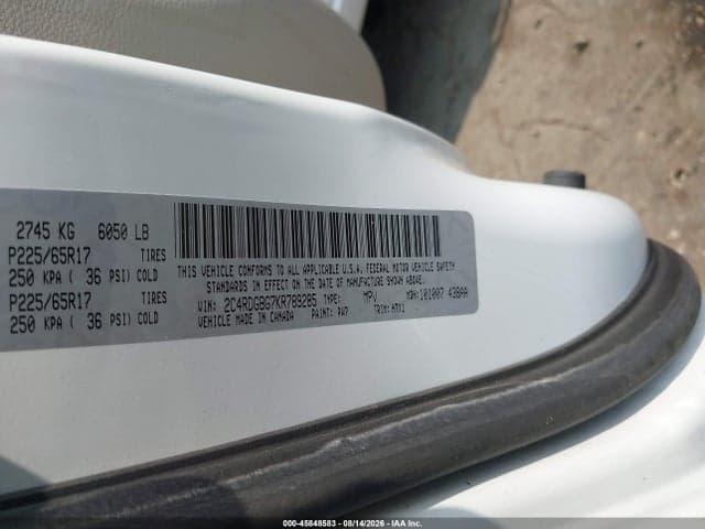 2019 DODGE GRAND CARAVAN SE 9