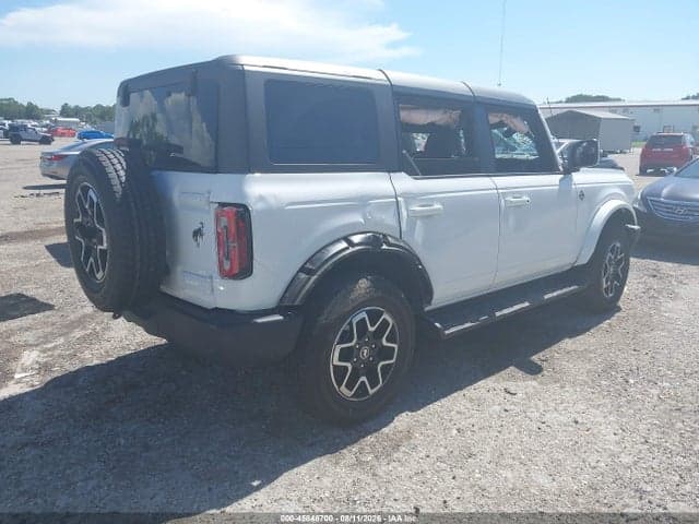 2025 FORD BRONCO OUTER BANKS 4