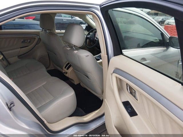 2017 FORD TAURUS SE 8