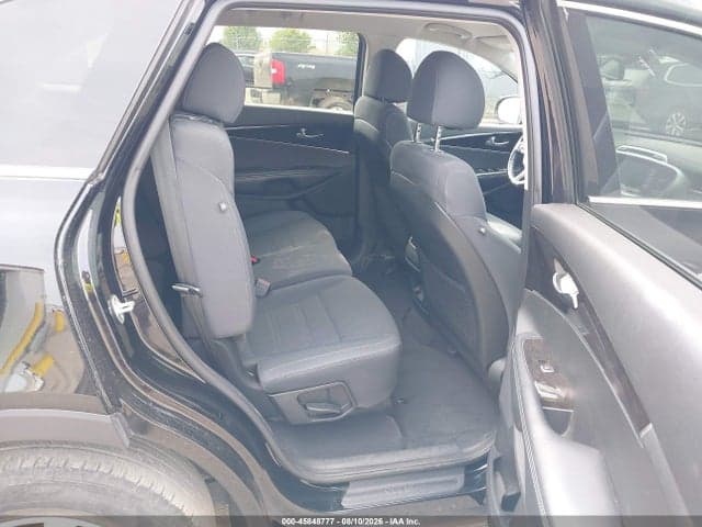 2018 KIA SORENTO 2.4L LX 8