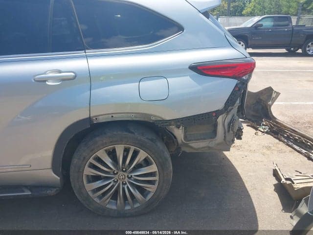 2021 TOYOTA HIGHLANDER PLATINUM 18