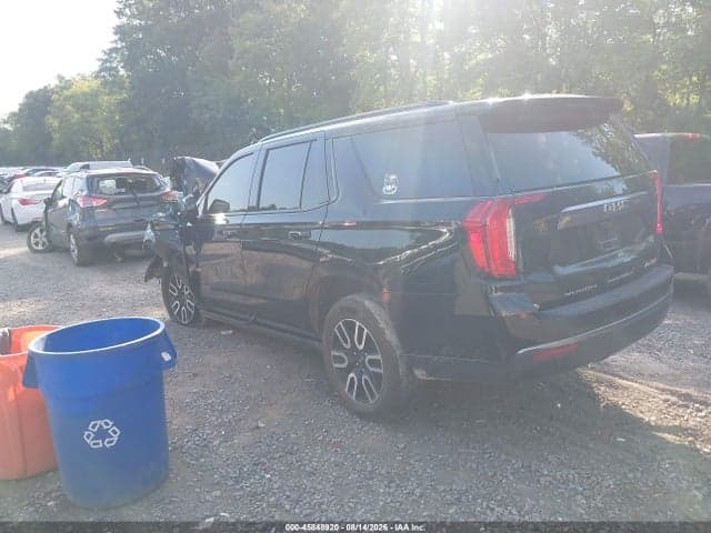 2023 GMC YUKON 4WD AT4 3