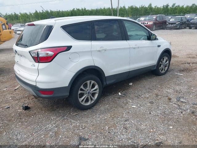 2017 FORD ESCAPE SE 4