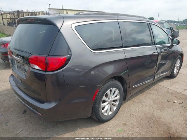 2017 CHRYSLER PACIFICA TOURING-L 4