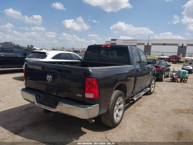 2017 RAM 1500 SLT 4X2 6'4 BOX 4