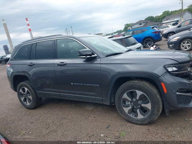 2025 JEEP GRAND CHEROKEE 4XE 13