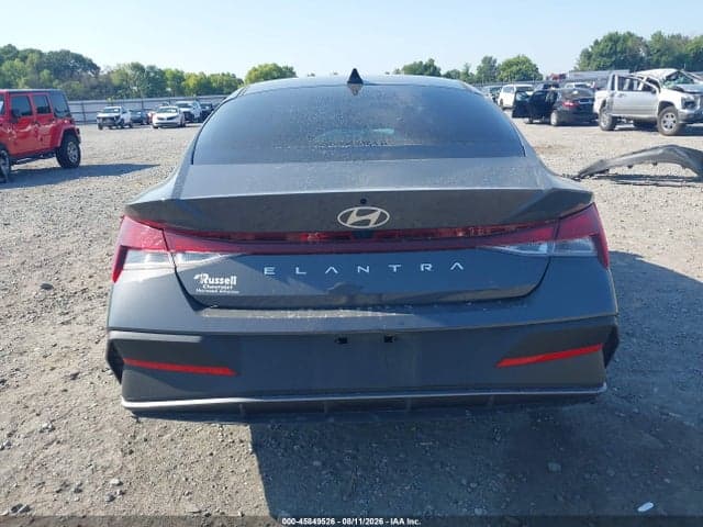 2024 HYUNDAI ELANTRA SE 17
