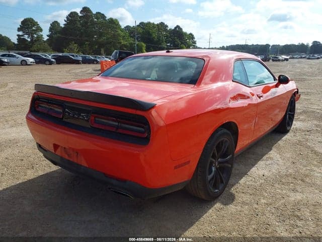 2017 DODGE CHALLENGER SXT 4