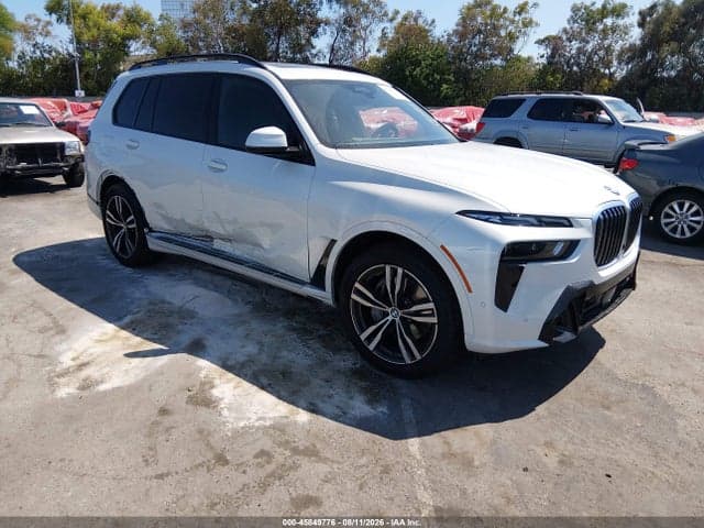 2027 BMW X7 1