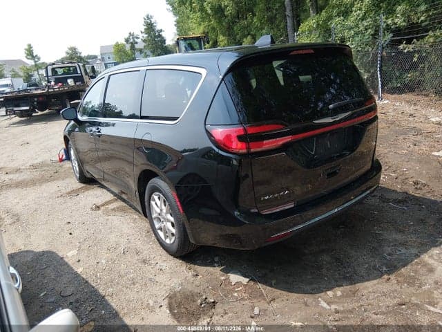 2024 CHRYSLER PACIFICA TOURING L 3