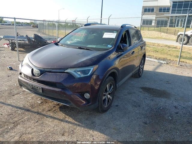 2017 TOYOTA RAV4 XLE 2