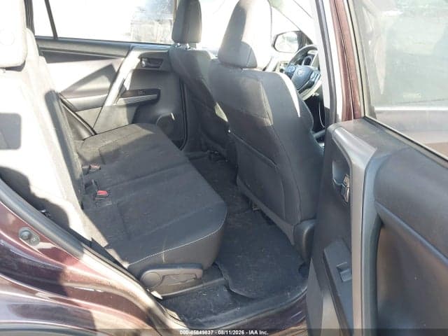 2017 TOYOTA RAV4 XLE 8