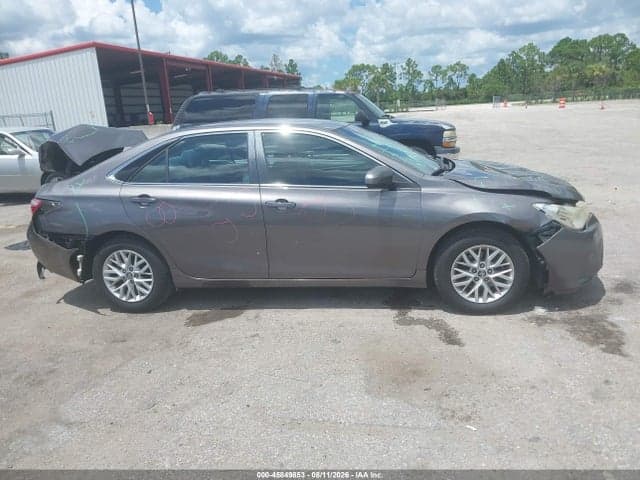 2017 TOYOTA CAMRY LE 13