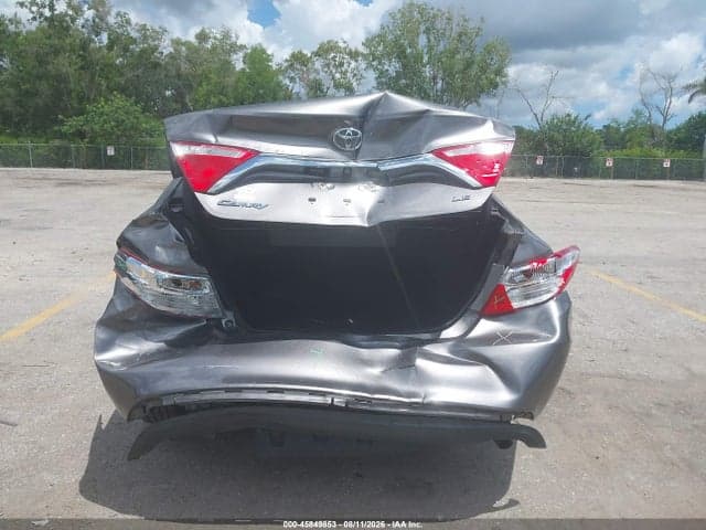 2017 TOYOTA CAMRY LE 16