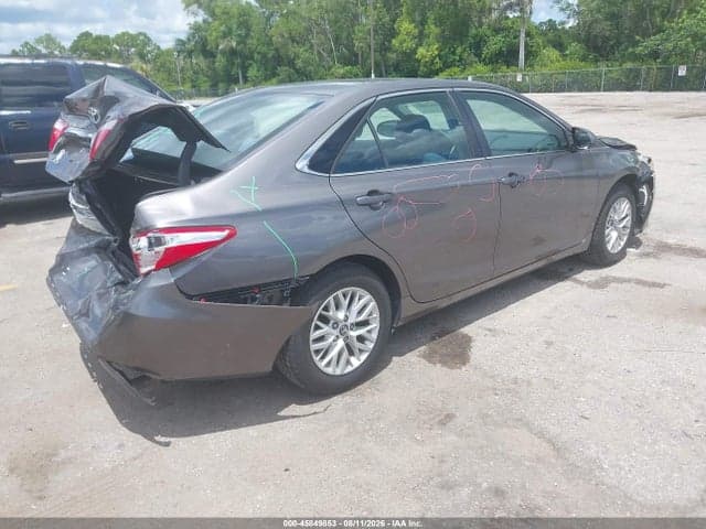 2017 TOYOTA CAMRY LE 4
