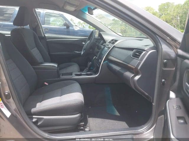 2017 TOYOTA CAMRY LE 5