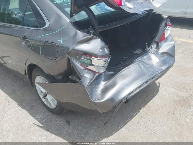 2017 TOYOTA CAMRY LE 6