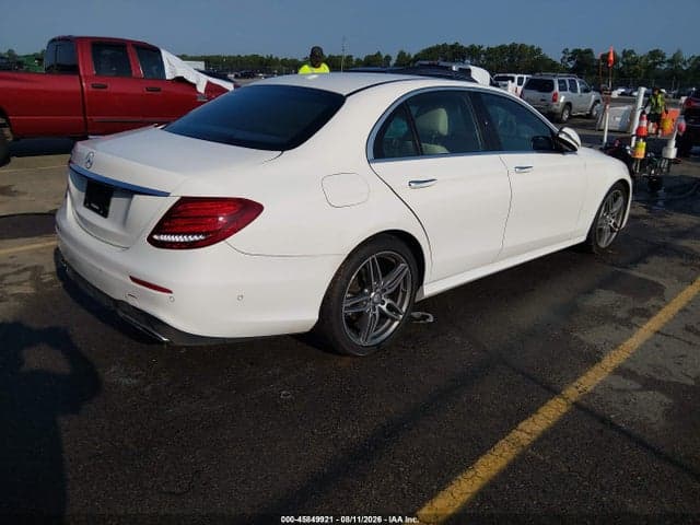 2017 MERCEDES-BENZ E 300 4