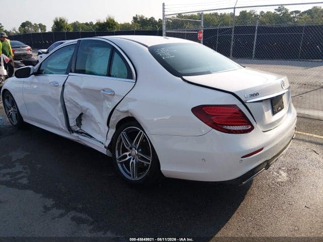 2017 MERCEDES-BENZ E 300 6