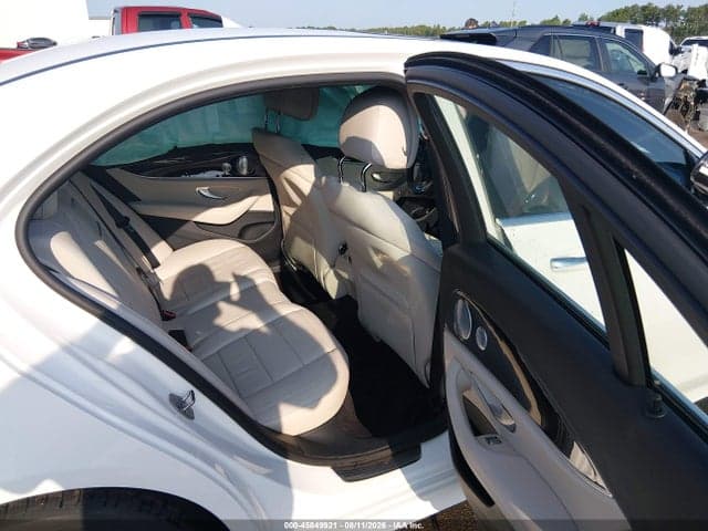 2017 MERCEDES-BENZ E 300 8