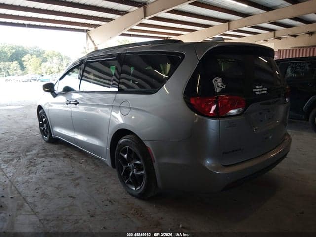 2020 CHRYSLER PACIFICA TOURING L 3