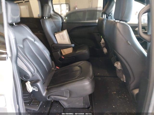 2020 CHRYSLER PACIFICA TOURING L 8