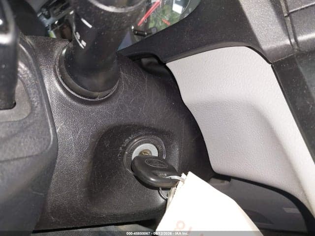 2017 TOYOTA SIENNA LE 8 PASSENGER 11