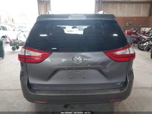 2017 TOYOTA SIENNA LE 8 PASSENGER 16