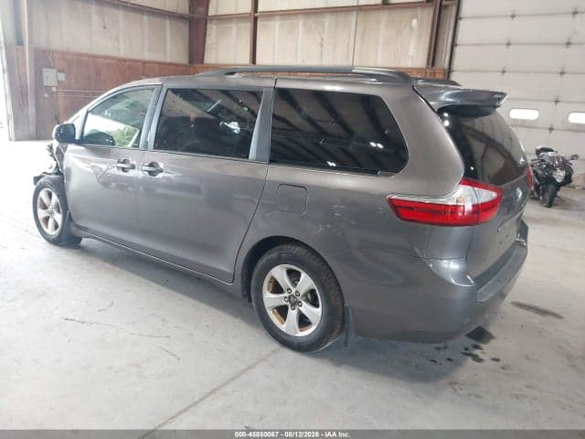 2017 TOYOTA SIENNA LE 8 PASSENGER 3