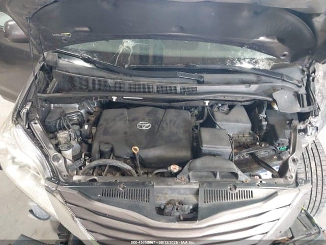 2017 TOYOTA SIENNA LE 8 PASSENGER 10