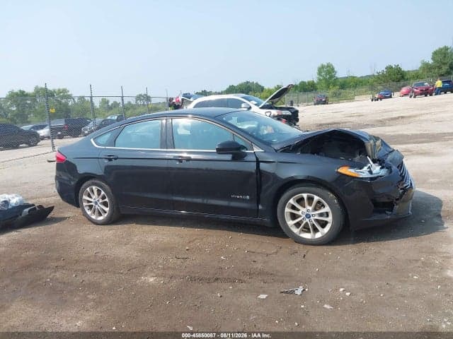 2019 FORD FUSION HYBRID SE 12