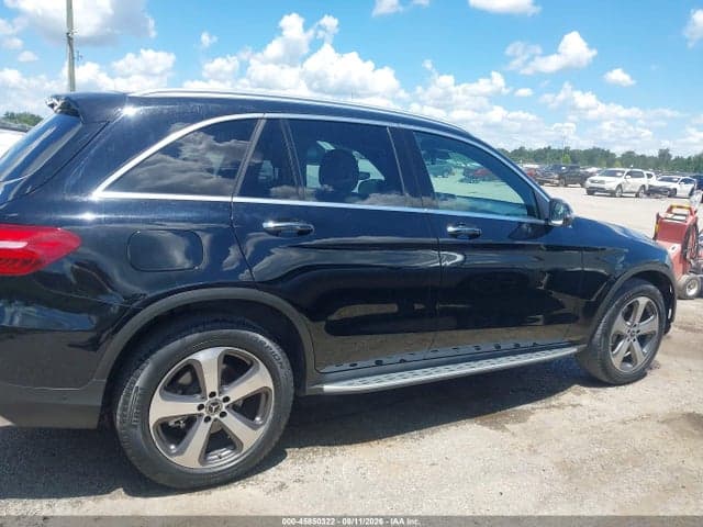 2018 MERCEDES-BENZ GLC 300 7
