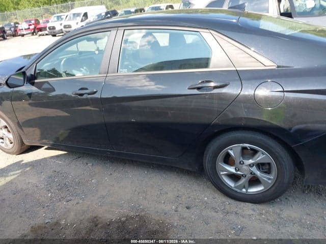 2022 HYUNDAI ELANTRA SE 13