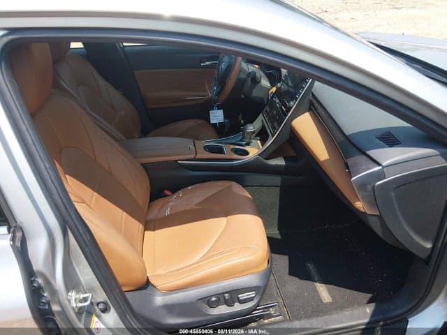 2019 TOYOTA AVALON HYBRID LIMITED 5