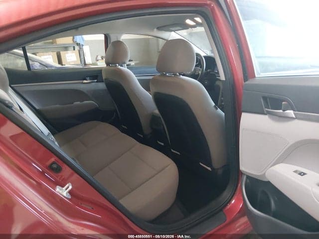 2019 HYUNDAI ELANTRA SE 8