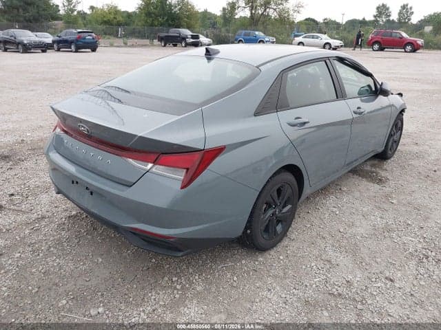 2023 HYUNDAI ELANTRA SEL 4