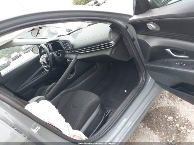 2023 HYUNDAI ELANTRA SEL 5