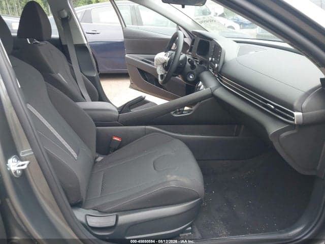 2026 HYUNDAI ELANTRA SE 5