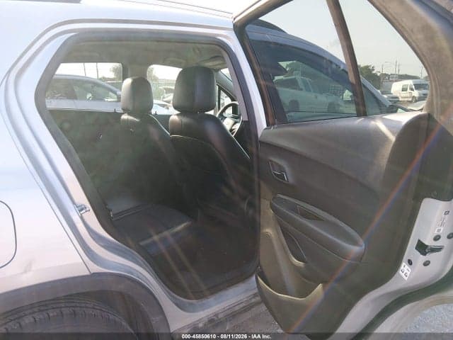 2019 CHEVROLET TRAX LT 8